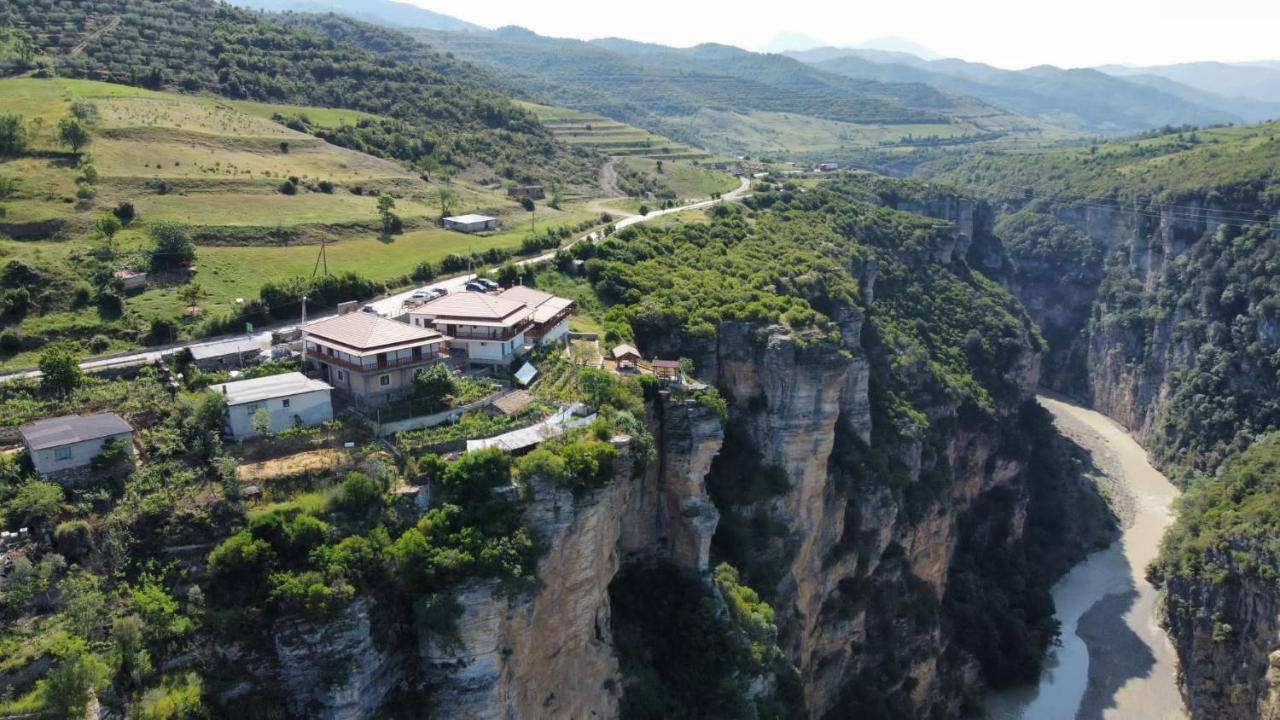 Guest House Bracaj Corovode Exterior photo