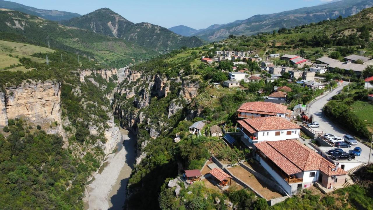 Guest House Bracaj Corovode Exterior photo
