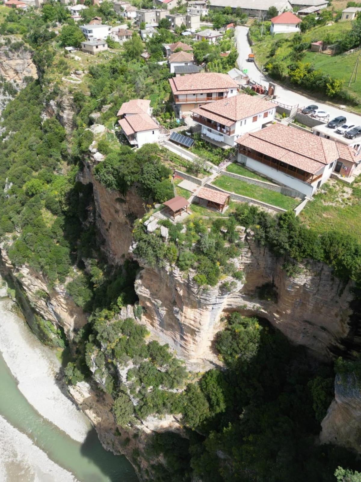Guest House Bracaj Corovode Exterior photo