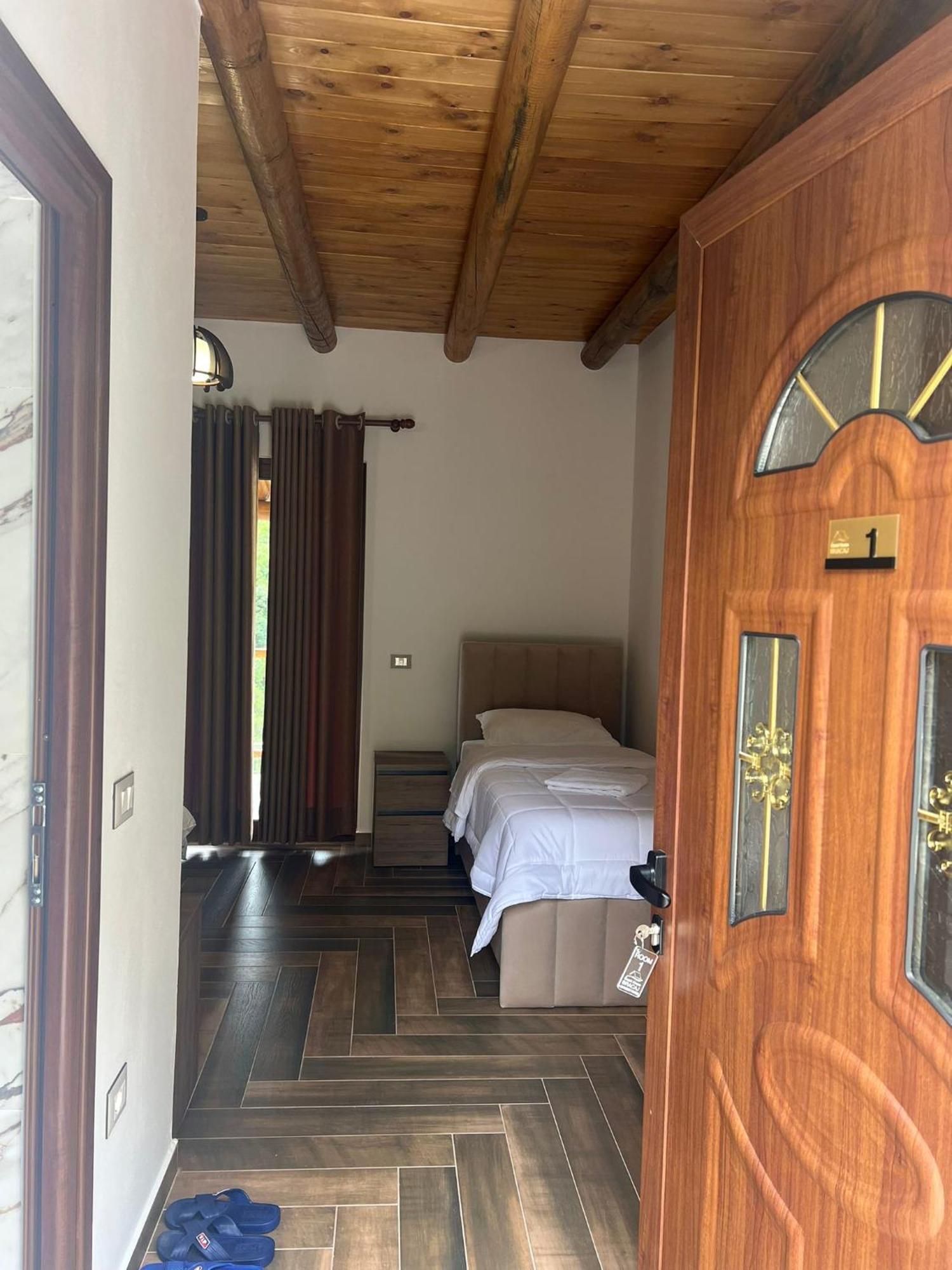Guest House Bracaj Corovode Exterior photo