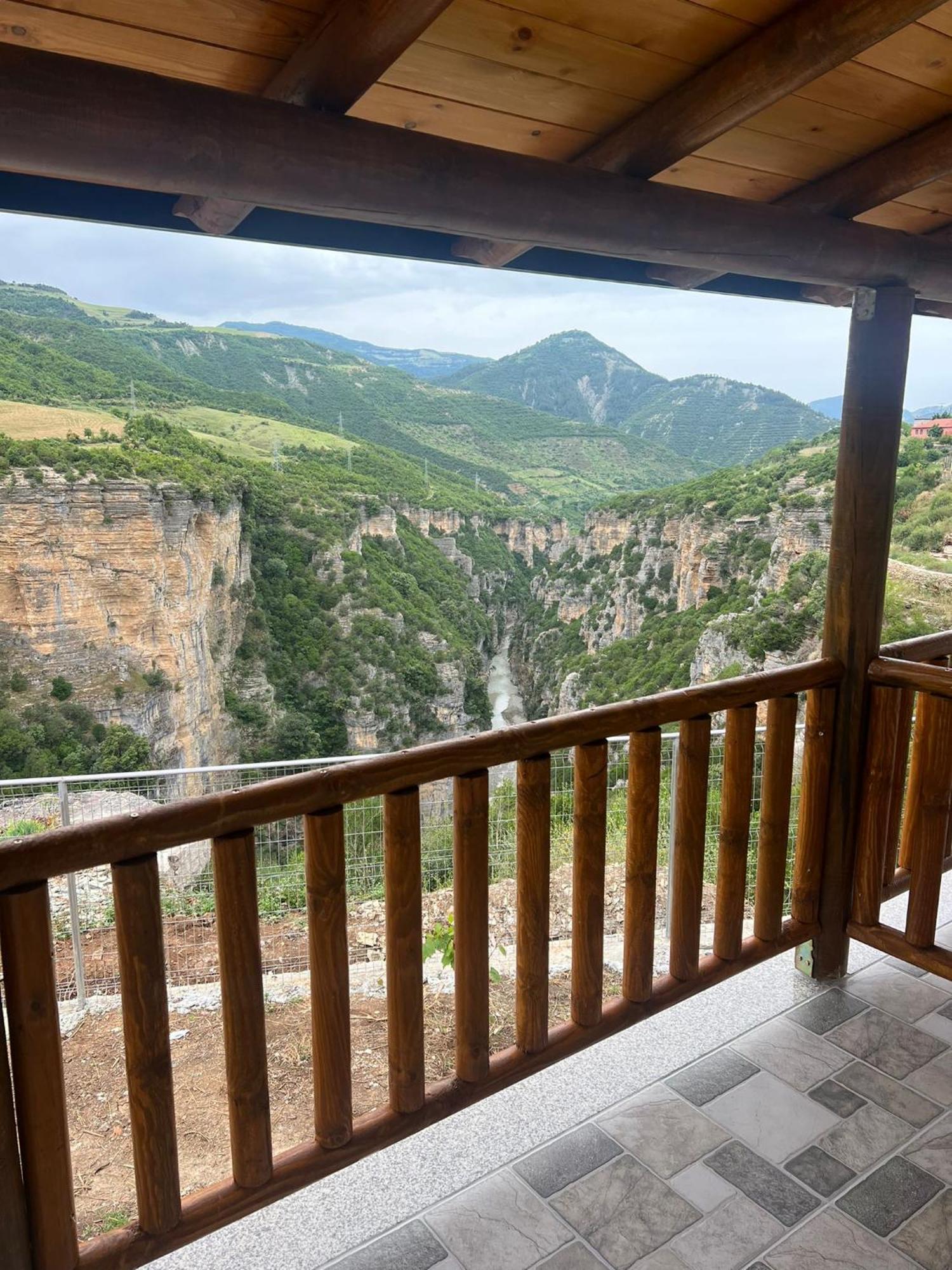 Guest House Bracaj Corovode Exterior photo