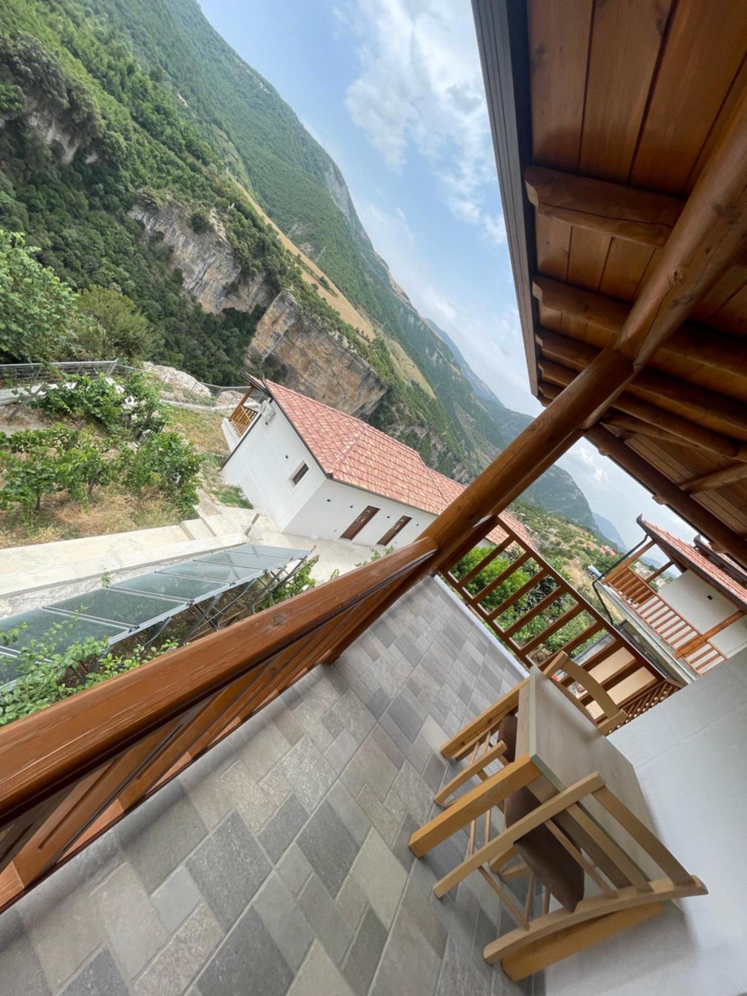 Guest House Bracaj Corovode Exterior photo