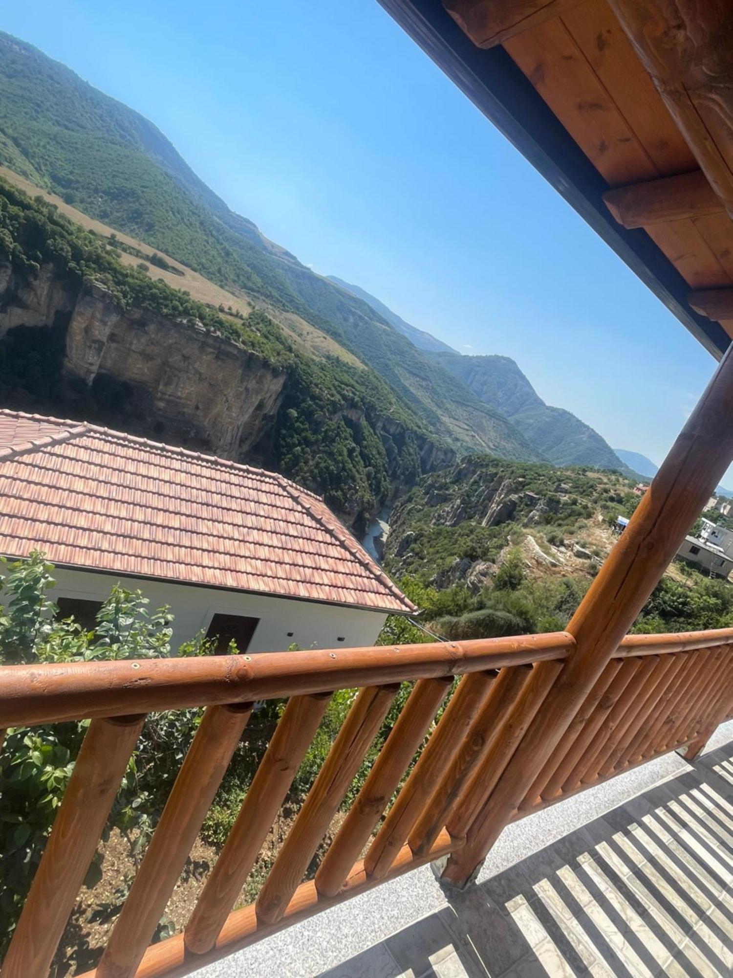 Guest House Bracaj Corovode Exterior photo